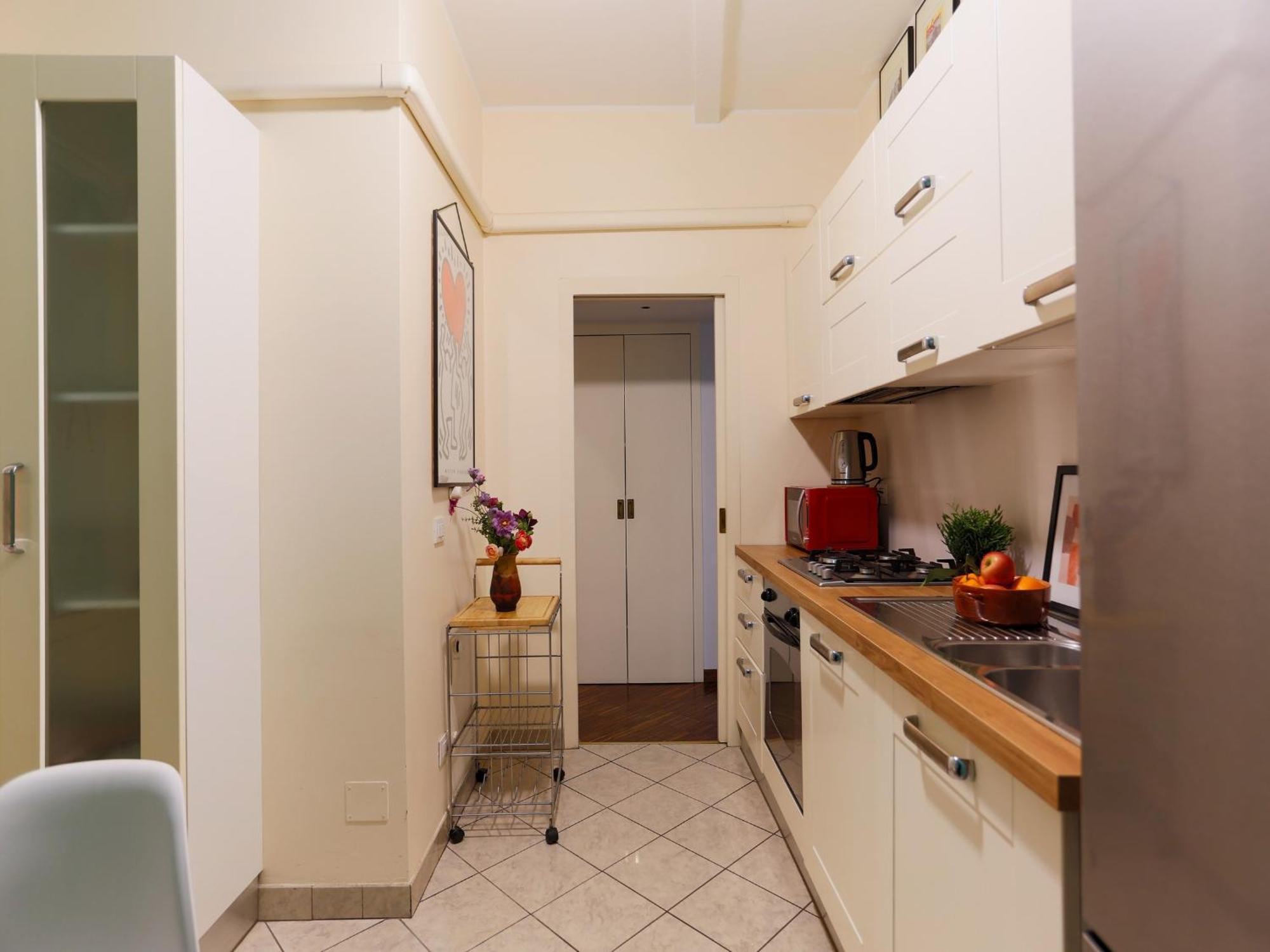 The Best Rent - Spacious One-Bedroom Apartment Near The Columns Of San Lorenzo Милан Экстерьер фото