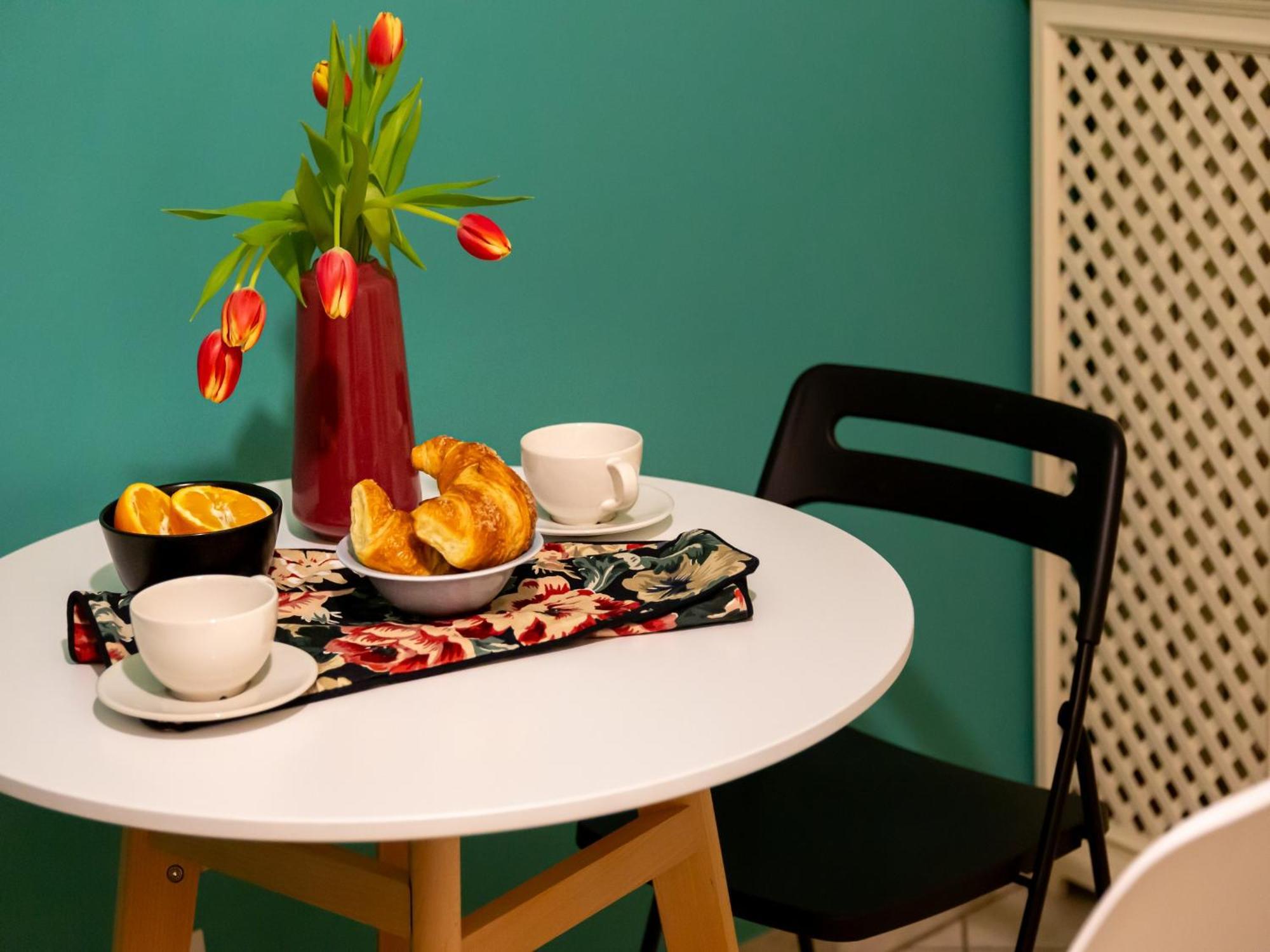 The Best Rent - Spacious One-Bedroom Apartment Near The Columns Of San Lorenzo Милан Экстерьер фото