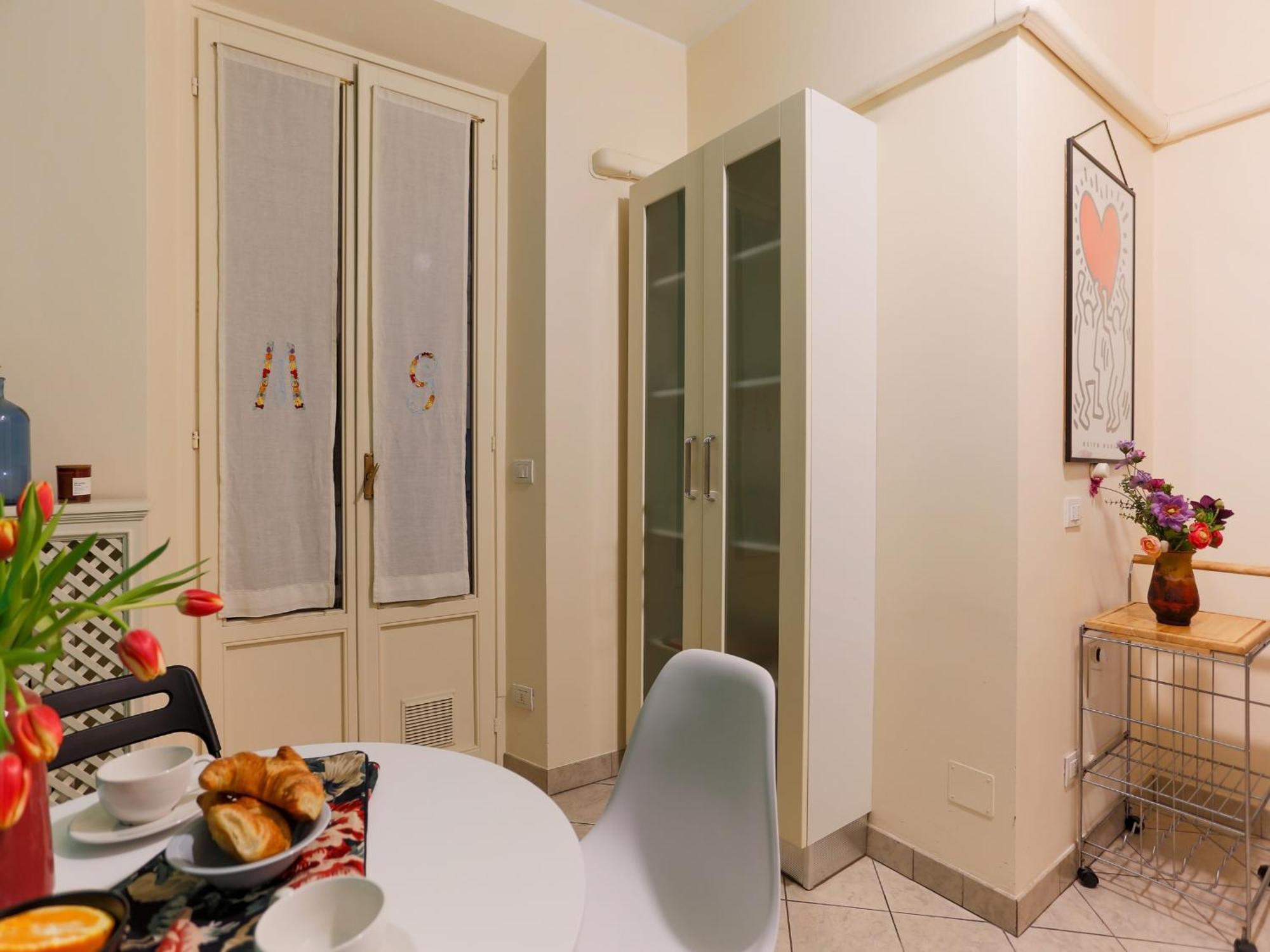 The Best Rent - Spacious One-Bedroom Apartment Near The Columns Of San Lorenzo Милан Экстерьер фото